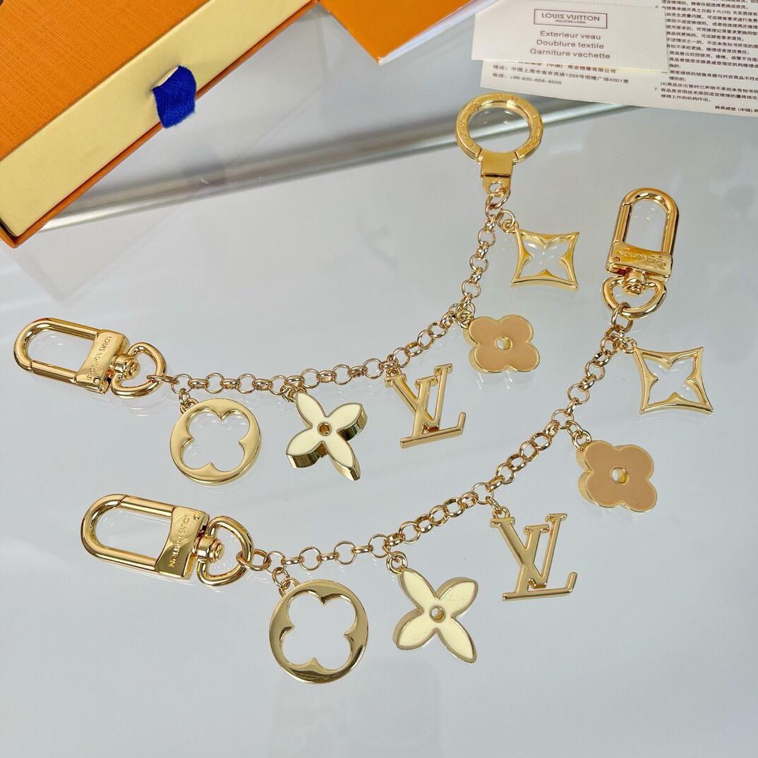 L0vis Vvtt0n Fleur de Monogram Bag Charm Chain For Women M01413
