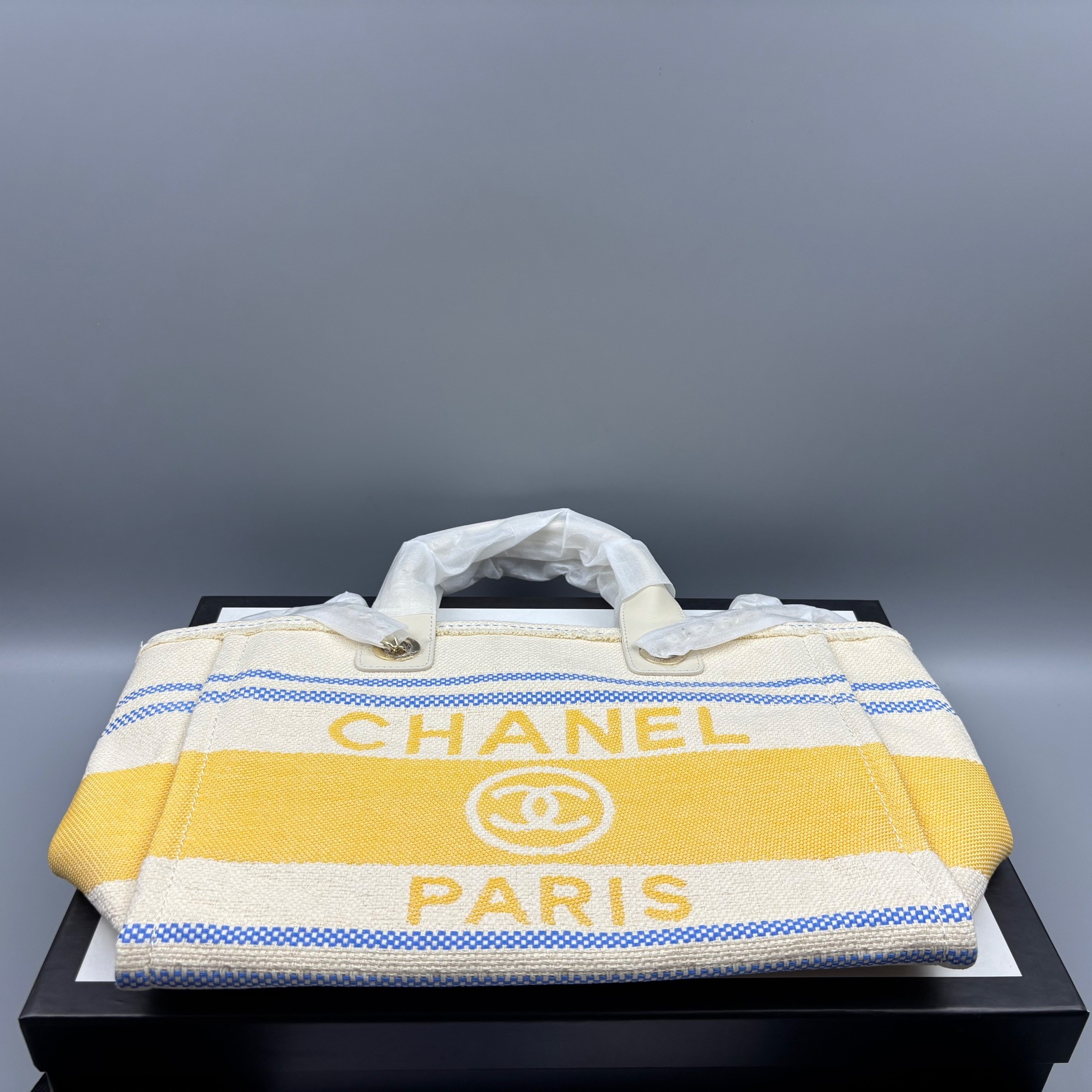 Ch**el Large Deauville Tote Bag Sand For Women 35cm/14in