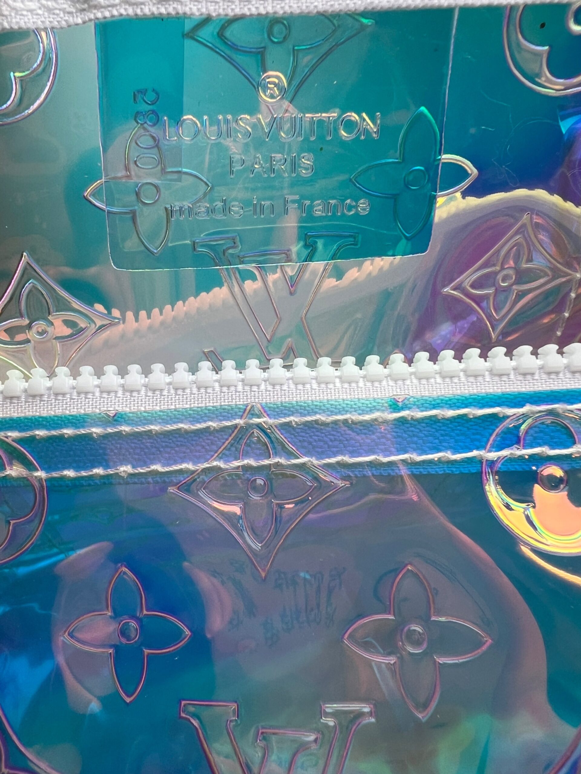 L0vis Vvtt0n Keepall Bandouliere 50 Monogram PVC Iridescent Prism By Virgil Abloh 19.7in/50cm LV M53271