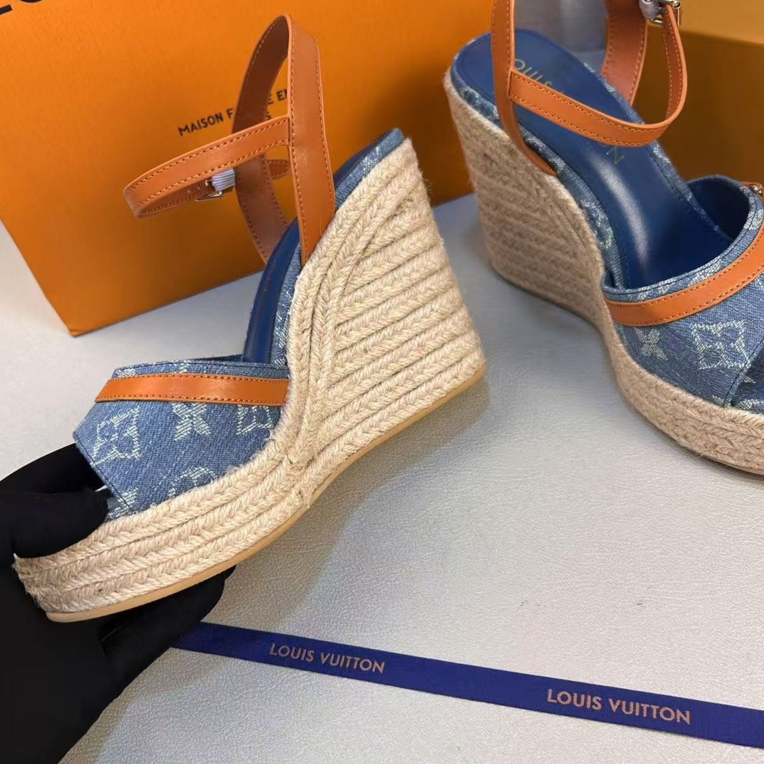 L0vis Vvtt0n Helios Wedge Sandal Blue For Women 1ACIZV