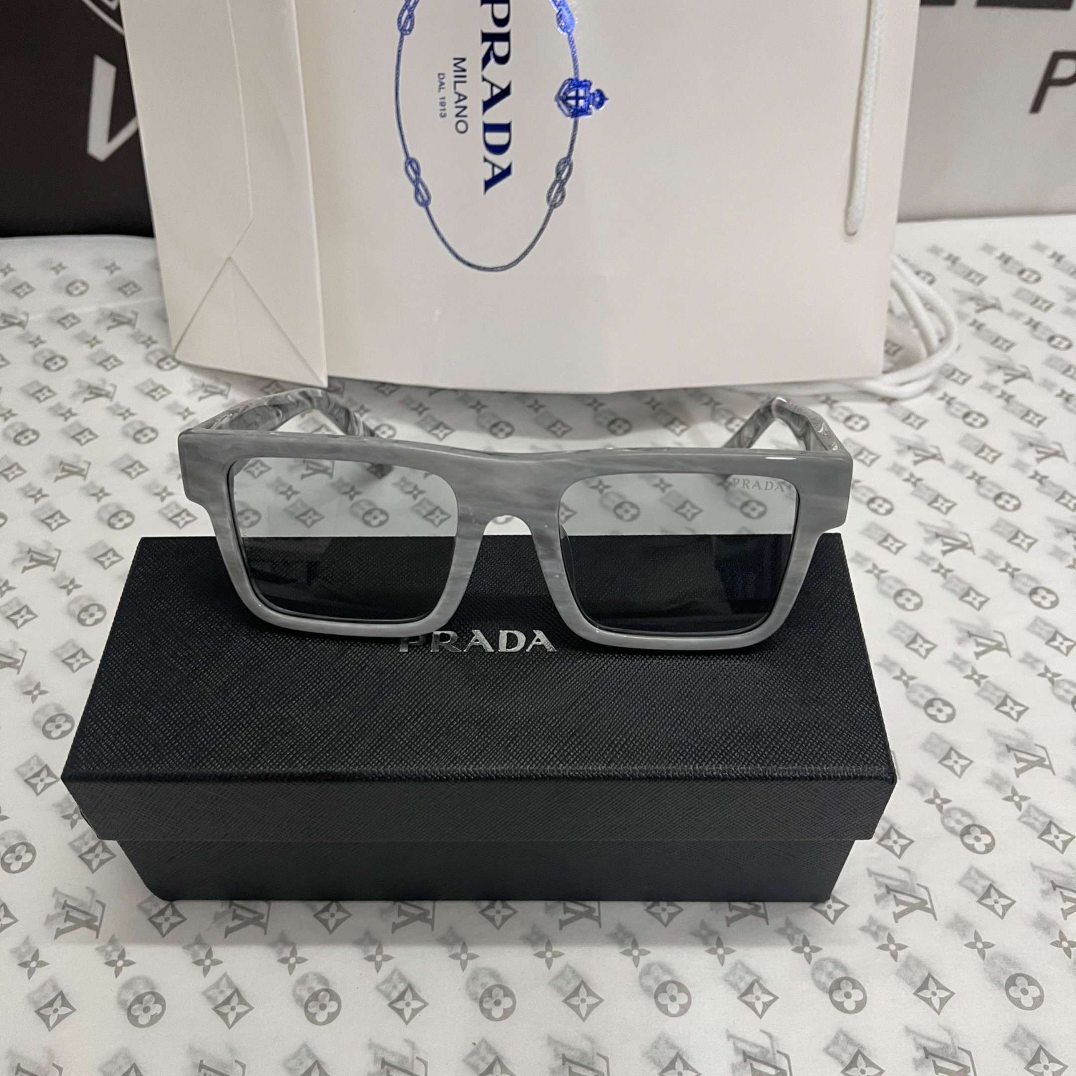 Pra*a Sunglasses Exclusive Grey For Women