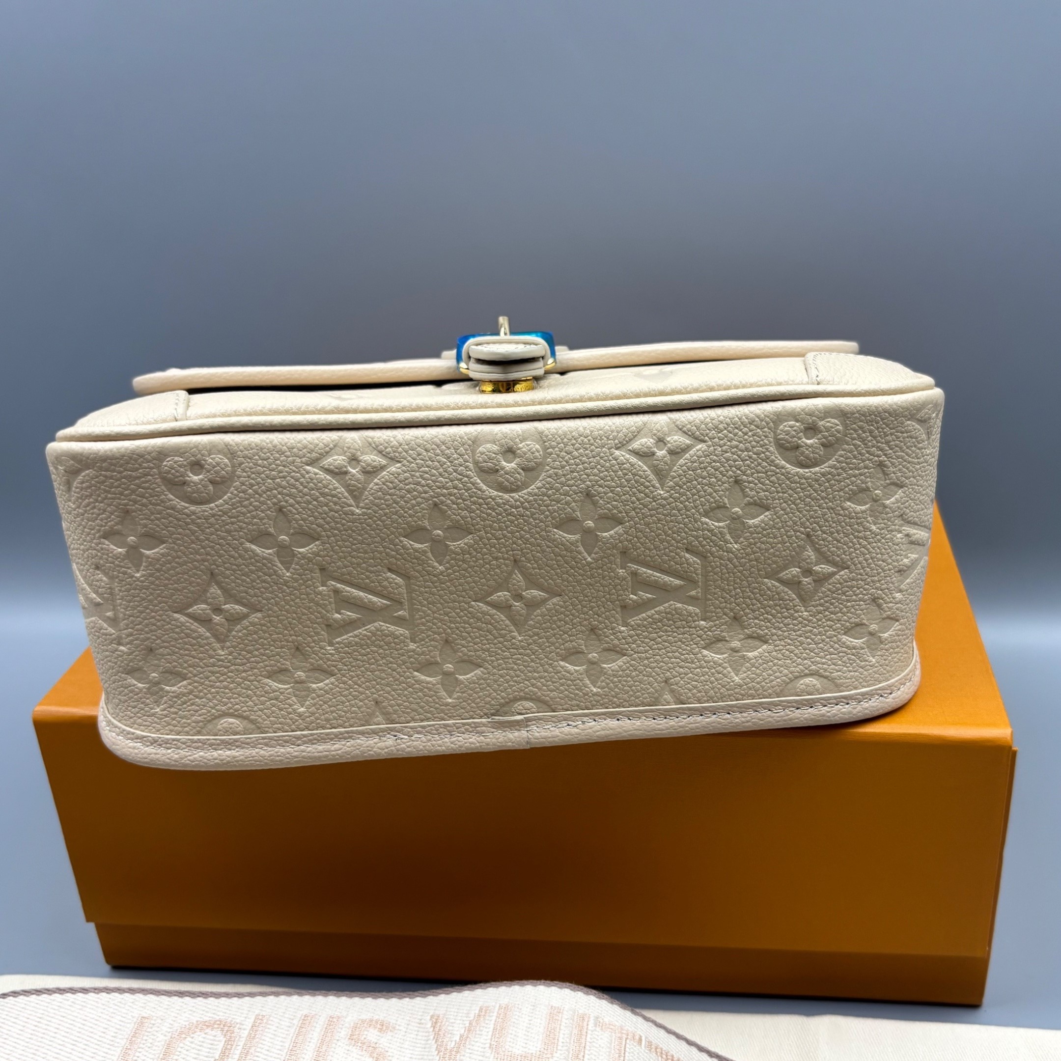 [True-to-ORIGINAL] L0vis Vvtt0n Diane Sand For Women 9.4in/24cm M13231