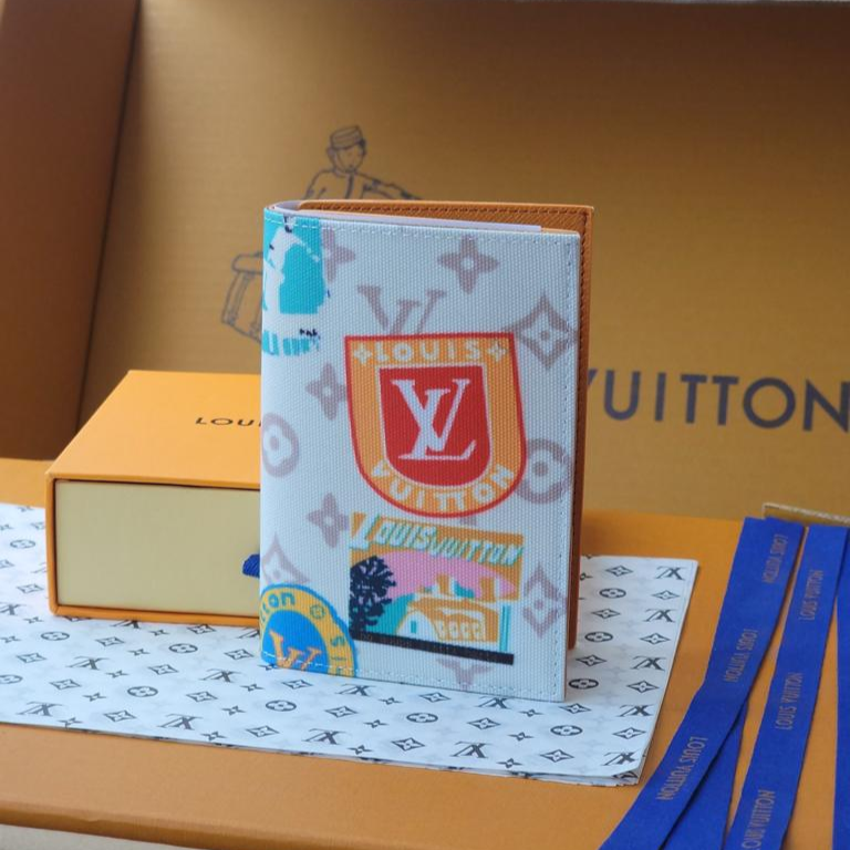 L0vis Vvtt0n Passport Cover Monogram Dune For Women 5.5in/14cm