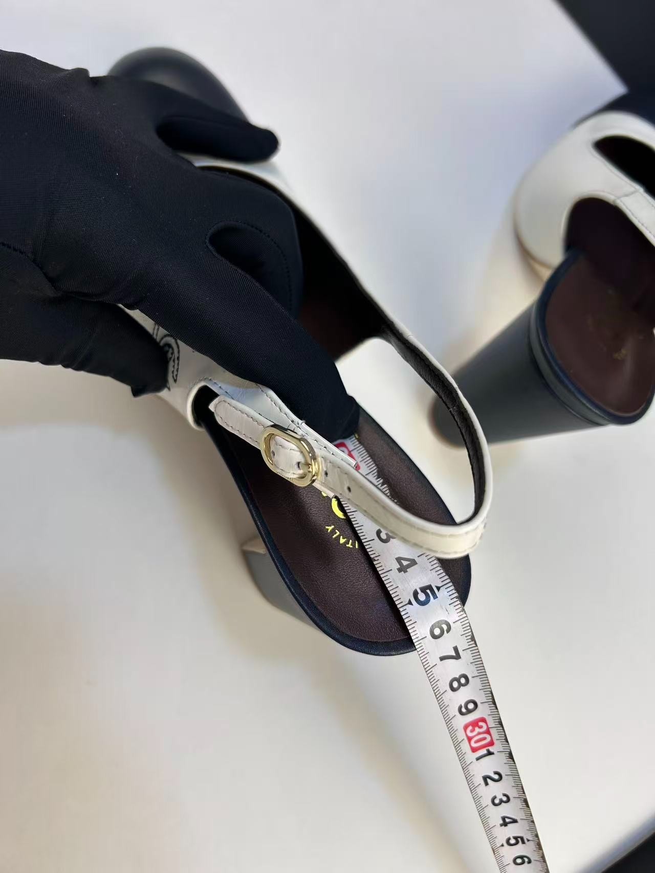 Ch**el Slingbacks White And Dark Blue For Women – G45564 B15702 NV160 – 41 EU – 10 US – 25.5 Cm – 10 In