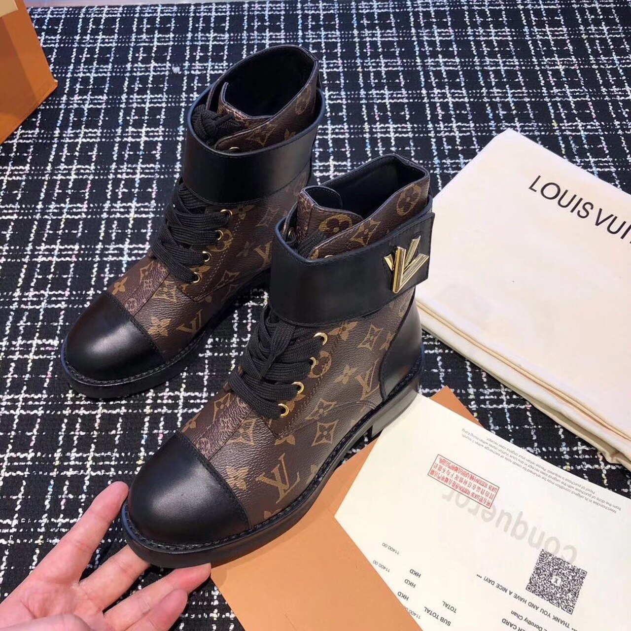 L0vis Vvtt0n Wonderland Flat Ranger Monogram Canvas Black/Brown For Women