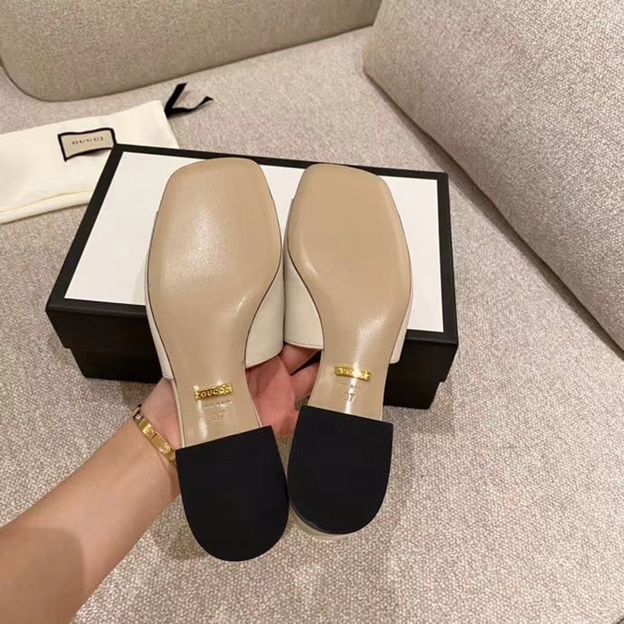 Gvc*1 Gvc*1 Zumi Slide Sandals Beige For Women GG