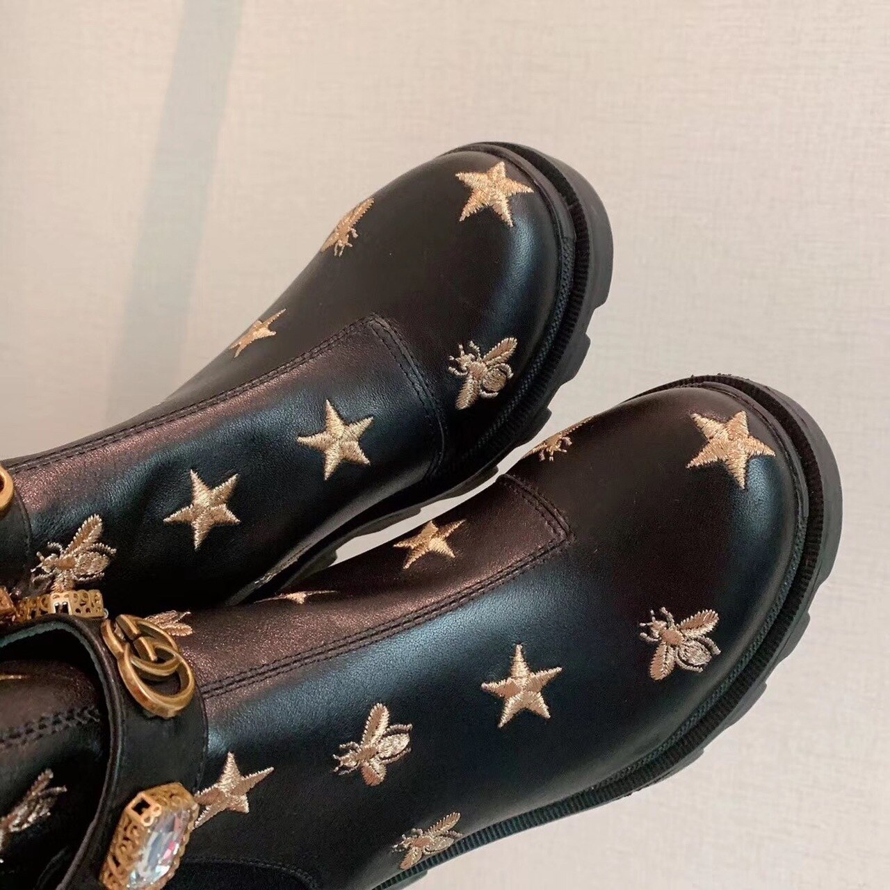 Gvc*1 Star And Bee Embroidered Trip Ankle Boots Black For Women GG