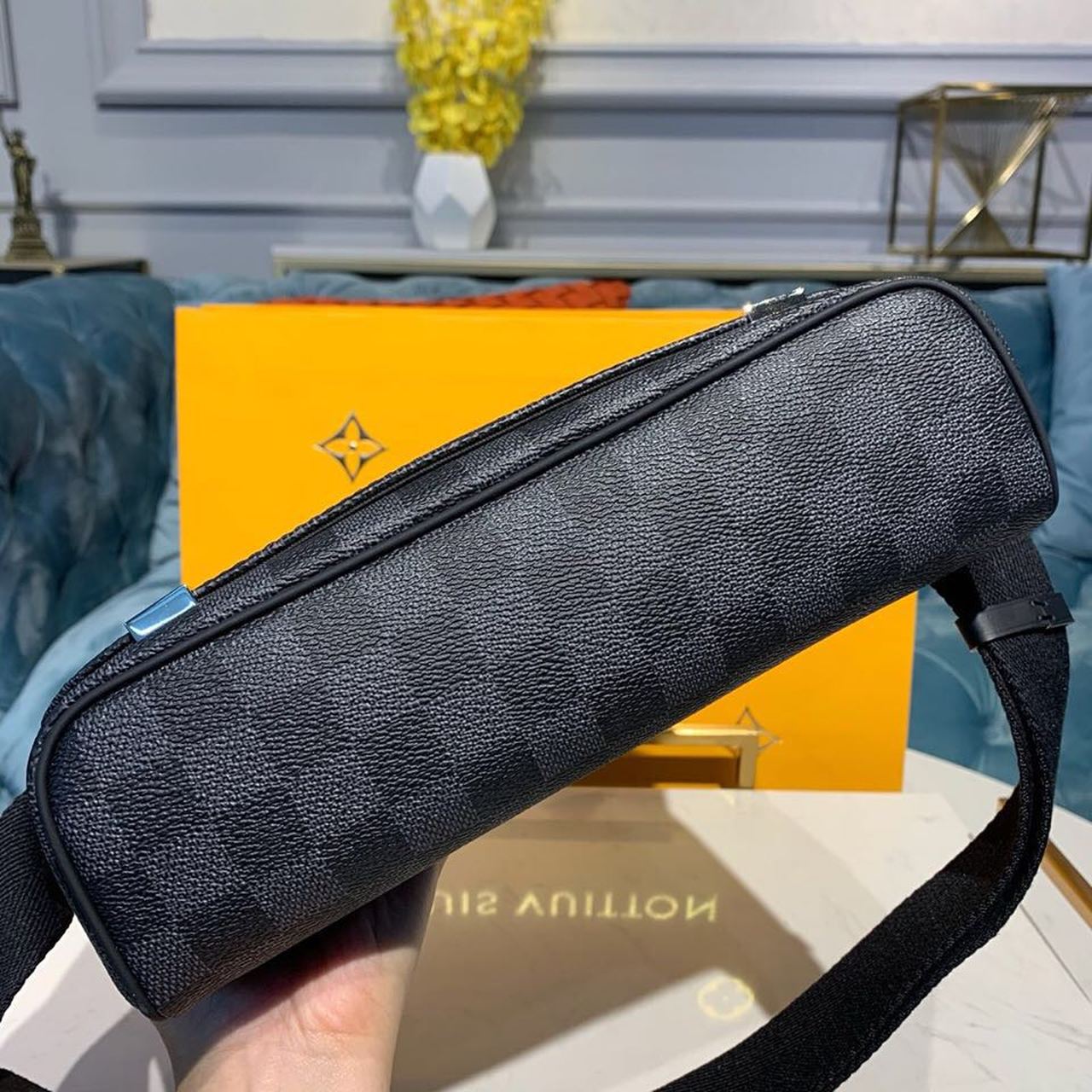 L0vis Vvtt0n District PM Damier Graphite Canvas For Men, Men’s Bags, Shoulder And Crossbody Bags 9.8in/25cm LV N41028