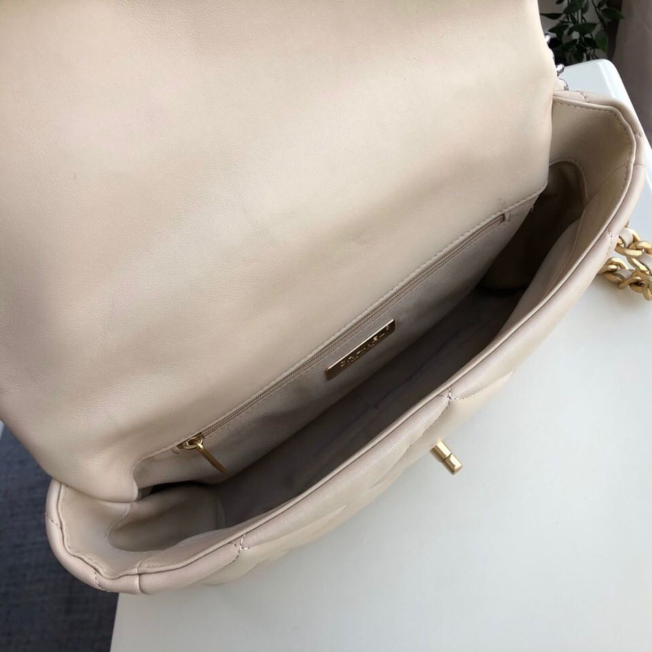 [True-to-ORIGINAL] Ch**el 19 Flap Bag Beige For Women 10.1in/26cm
