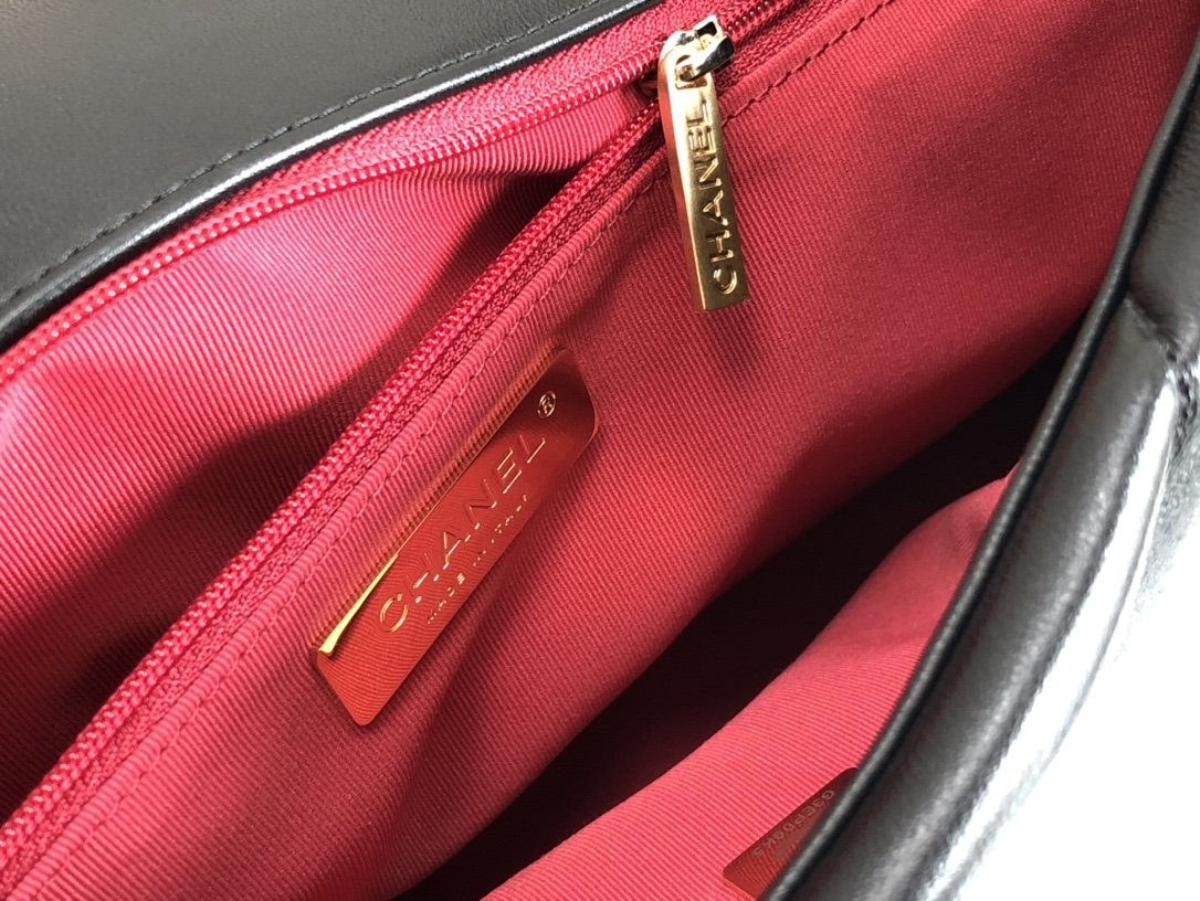 Ch**el 19 Maxi Handbag Black For Women 14in/36cm