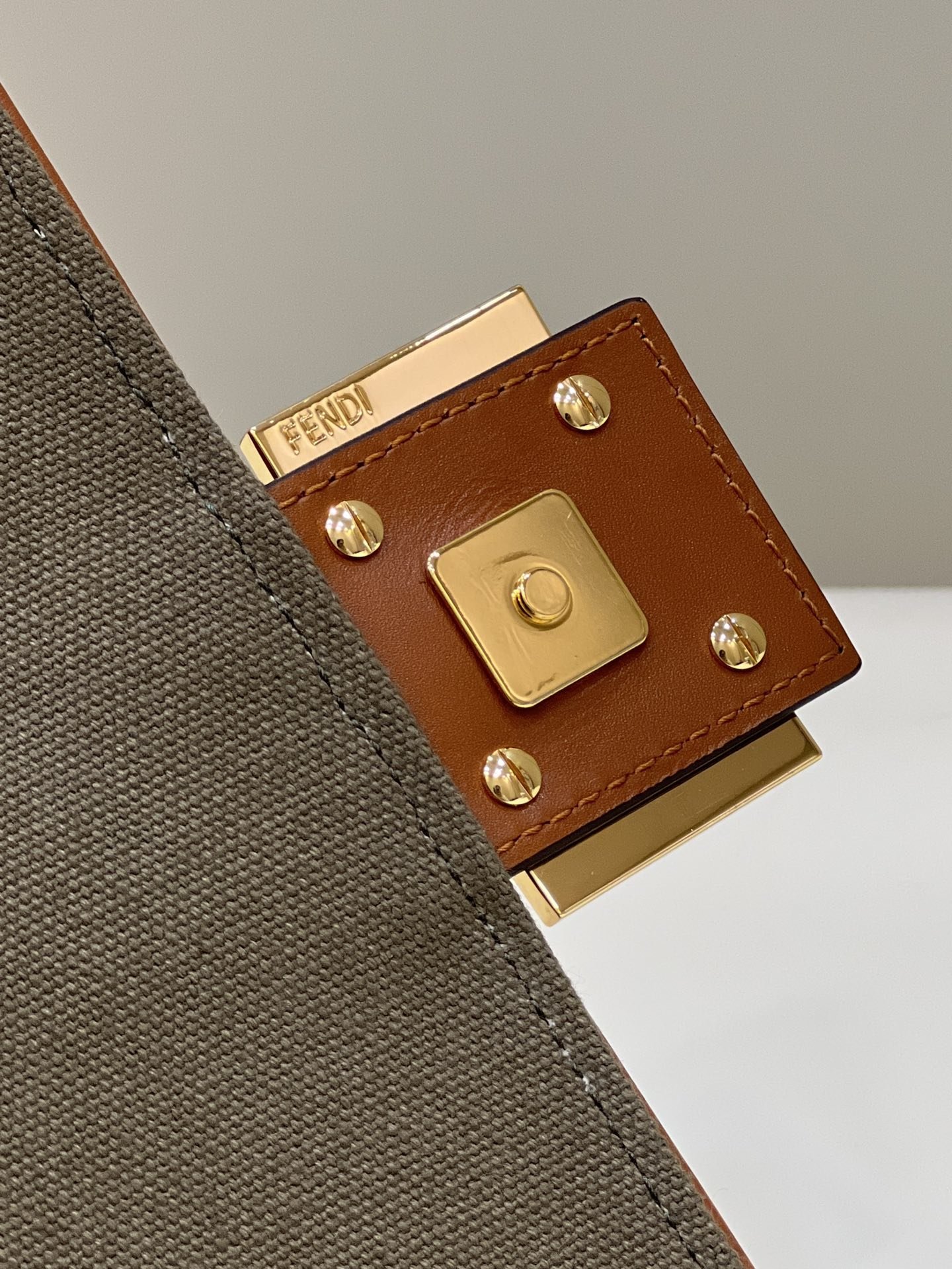 F**di Baguette Khaki For Women, Women’s Handbags, Shoulder And Crossbody Bags, 10.6in/27cm FF 8BR600