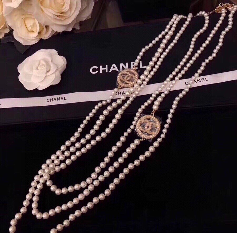 Ch**el Necklace