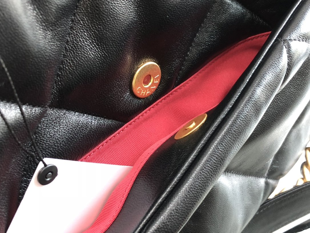 Ch**el 19 Maxi Handbag Black For Women 14in/36cm