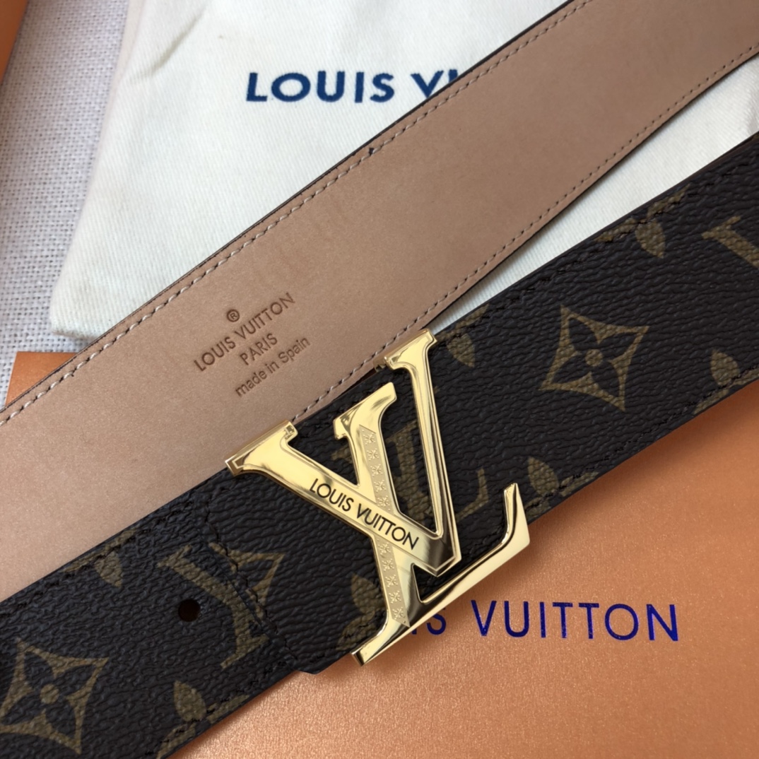 L0vis Vvtt0n Initiales LV Belt Monogram Canvas Gold Toned Hardware