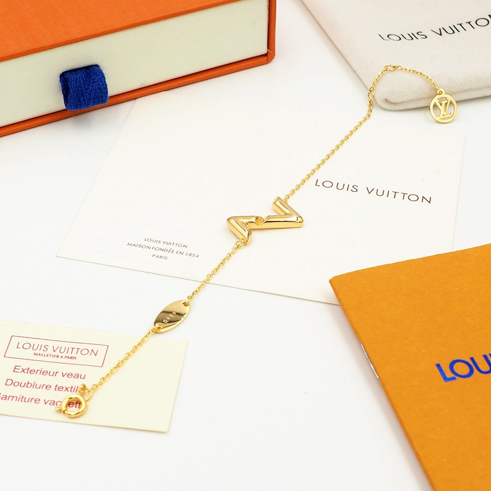 L0vis Vvtt0n Bracelet