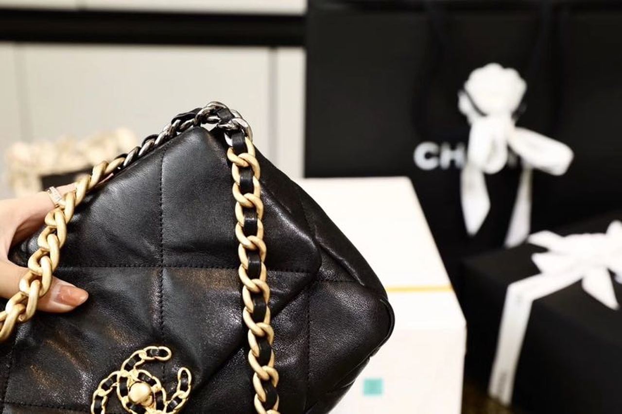 Ch**el 19 Handbag 26cm Black For Women AS1160 B04852 94305