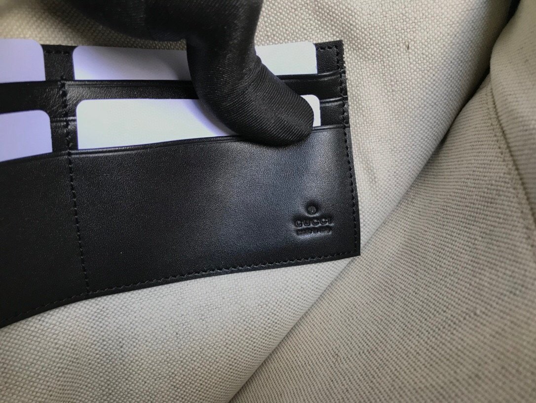 Gvc*1 GG Embossed Pouch Black For Men, Men’s Pouch 12in/31cm GG 625569 1W3AN 1000