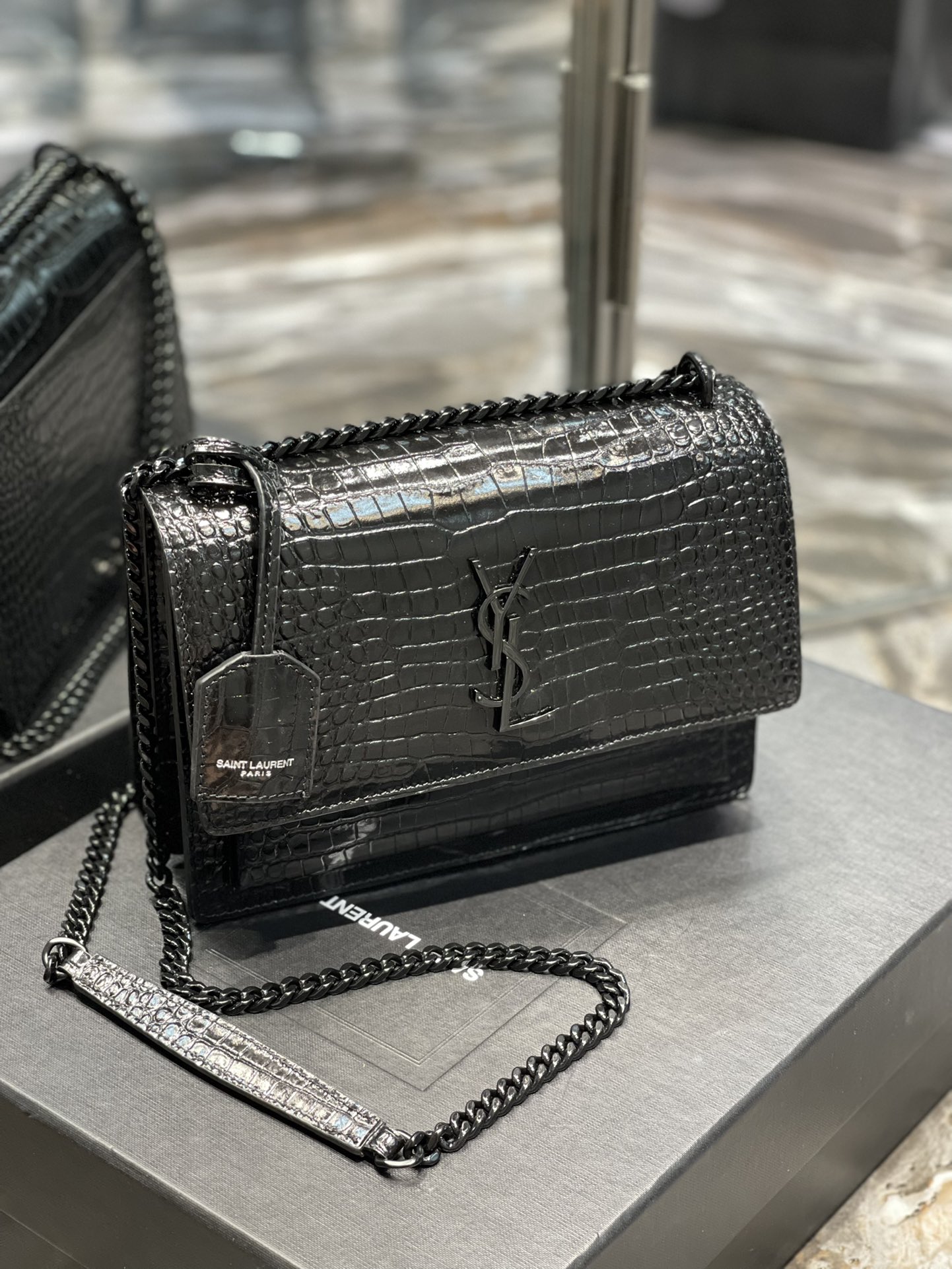 Sa1nt Lau*nt Sunset Medium Chain Bag Black For Women 8.6in/22cm Y51 442906DND0U1000