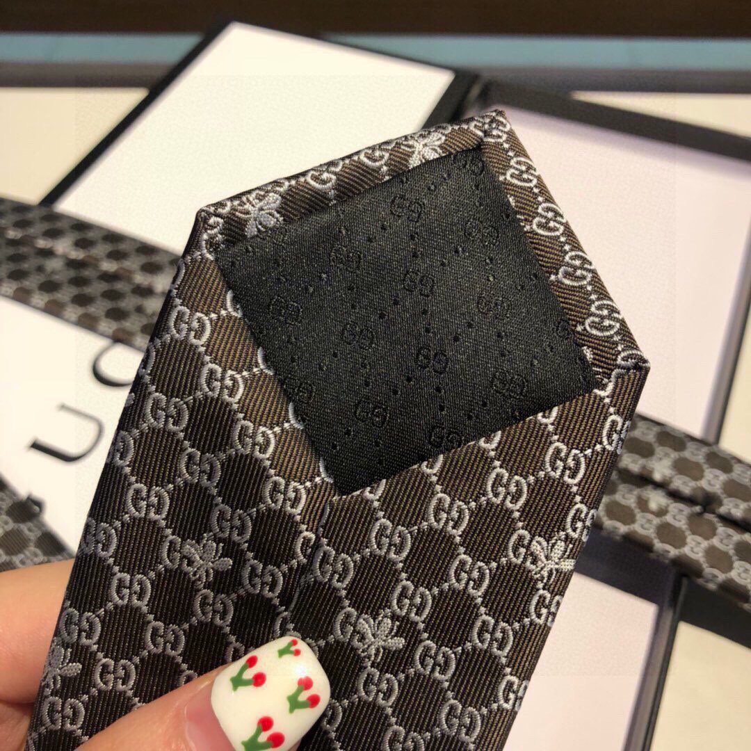 Gvc*1 GG Bees Silk Tie Black GG Men Tie  ‎545078 4E002 1062