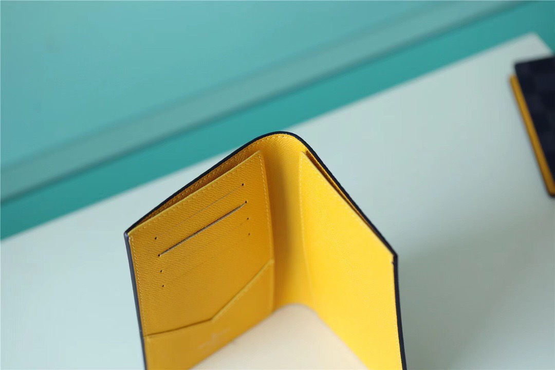 L0vis Vvtt0n Passport Cover Damier Graphite Canvas For Men, Men’s Wallet 5.5in/14cm LV N64604