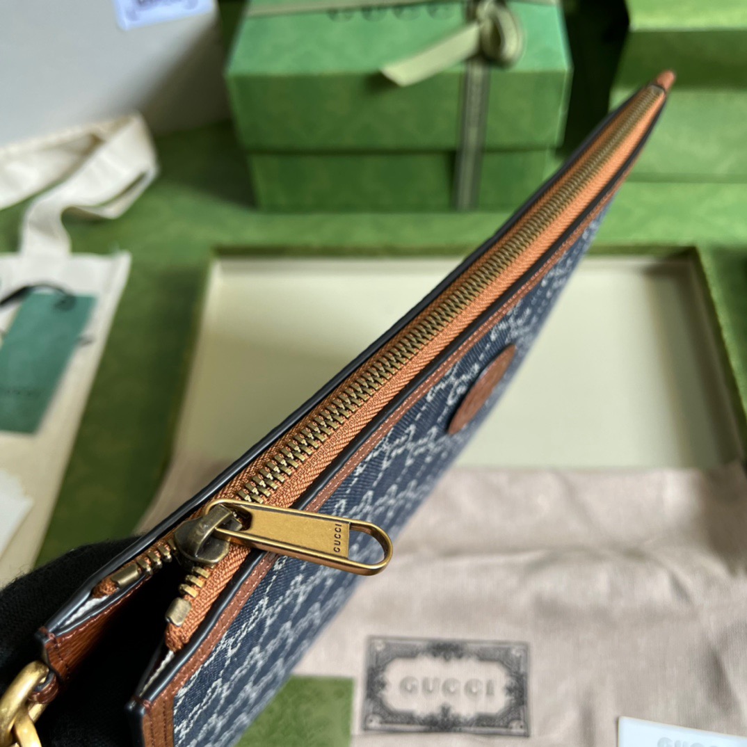 Gvc*1 GG Wool Pouch With Interlocking G Black For Men, Men’s Pouch 12in/31cm GG