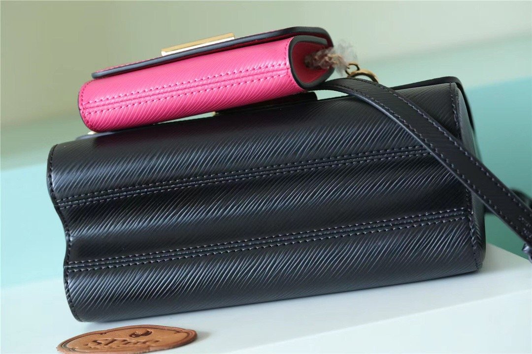 L0vis Vvtt0n Twist MM Bag, Shoulder and Cross Body Bags For Women Black / Fuchsia 9.1in/23cm LV M59885