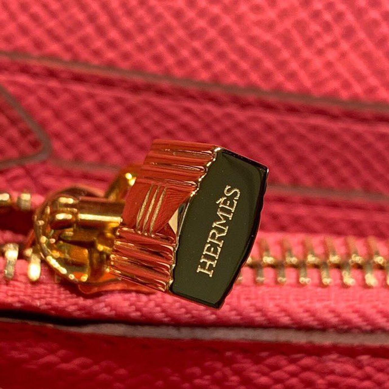 H**me5 Kelly Wallet To Go Woc Pink With Gold Toned Hardware Bag For Women 8.2in/21cm