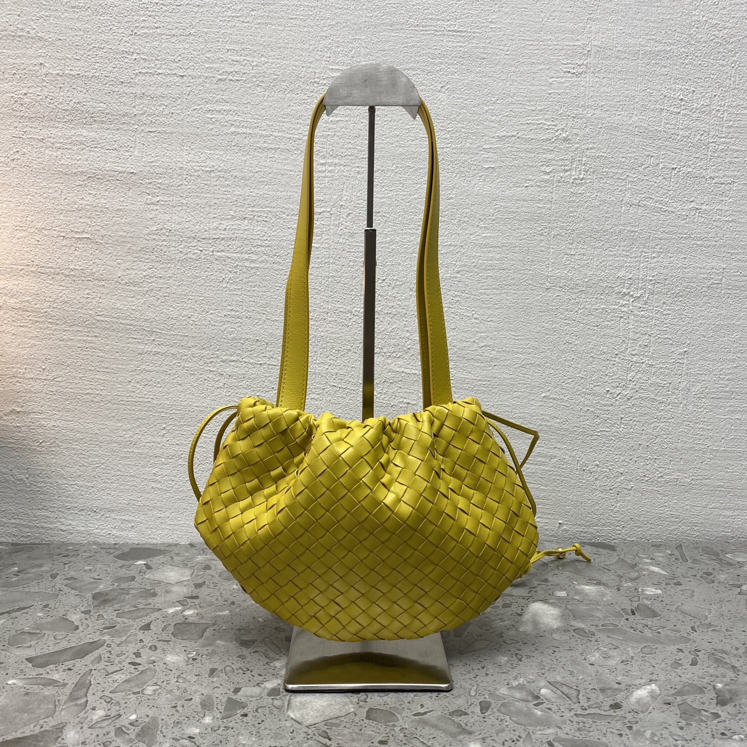 B0tt*ga Ven*ta Shoulder Bag Yellow, For Women, Women’s Bags 10.2in/26cm