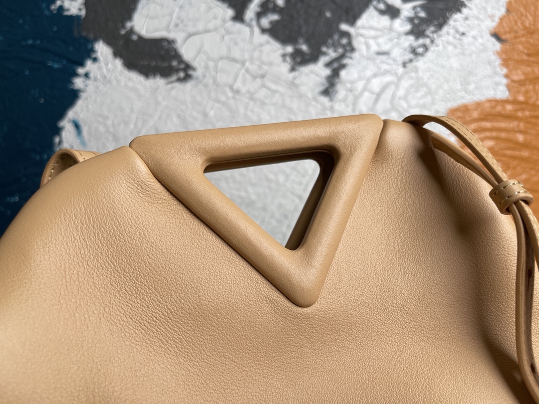 B0tt*ga Ven*ta Point Brown, For Women, Women’s Bags 8.6in/22cm