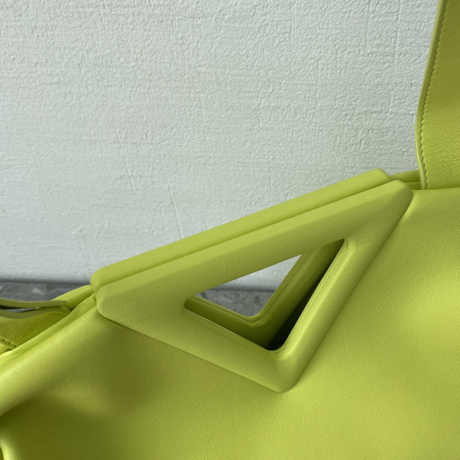 B0tt*ga Ven*ta Point Light Yellow, For Women, Women’s Bags 13.7in/35cm