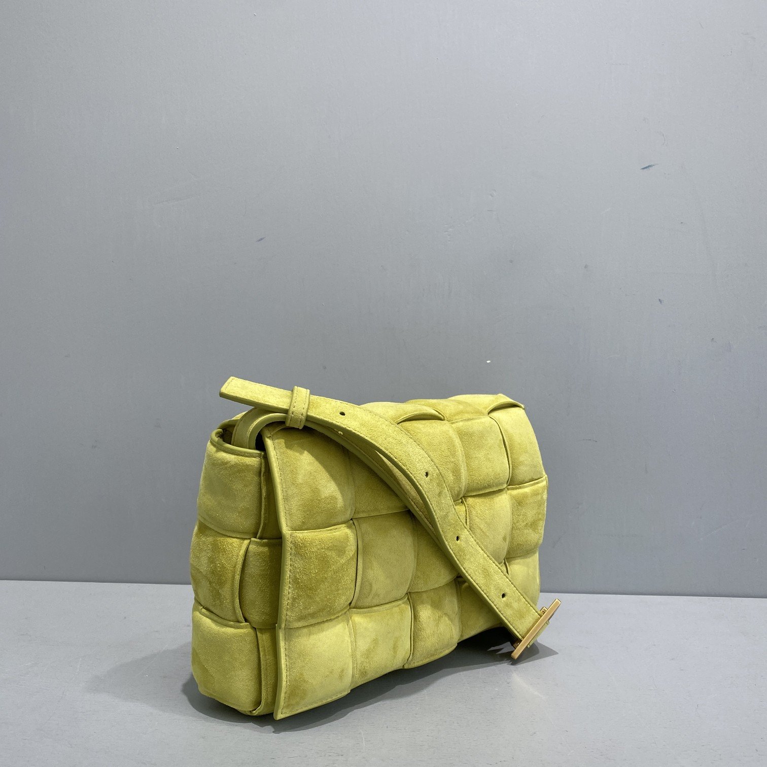 B0tt*ga Ven*ta Padded Cassette Yellow, For Women, Women’s Bags 10.2in/26cm