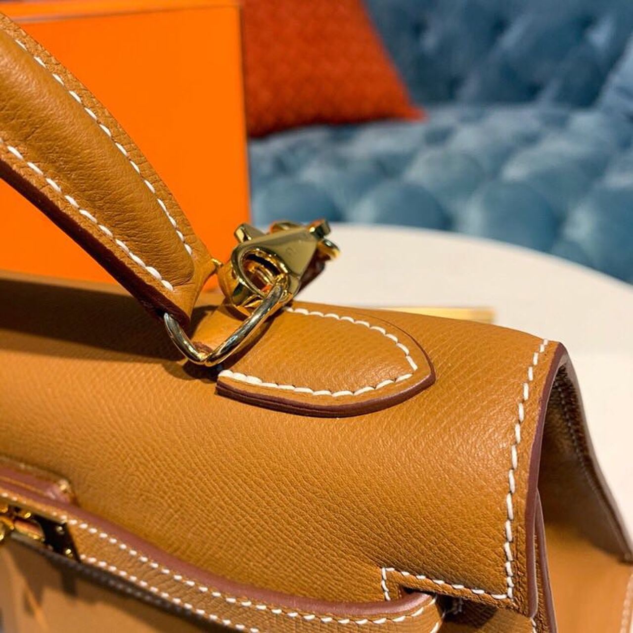 H**me5 Kelly Gold For Women Gold Toned Hardware 10in/25cm