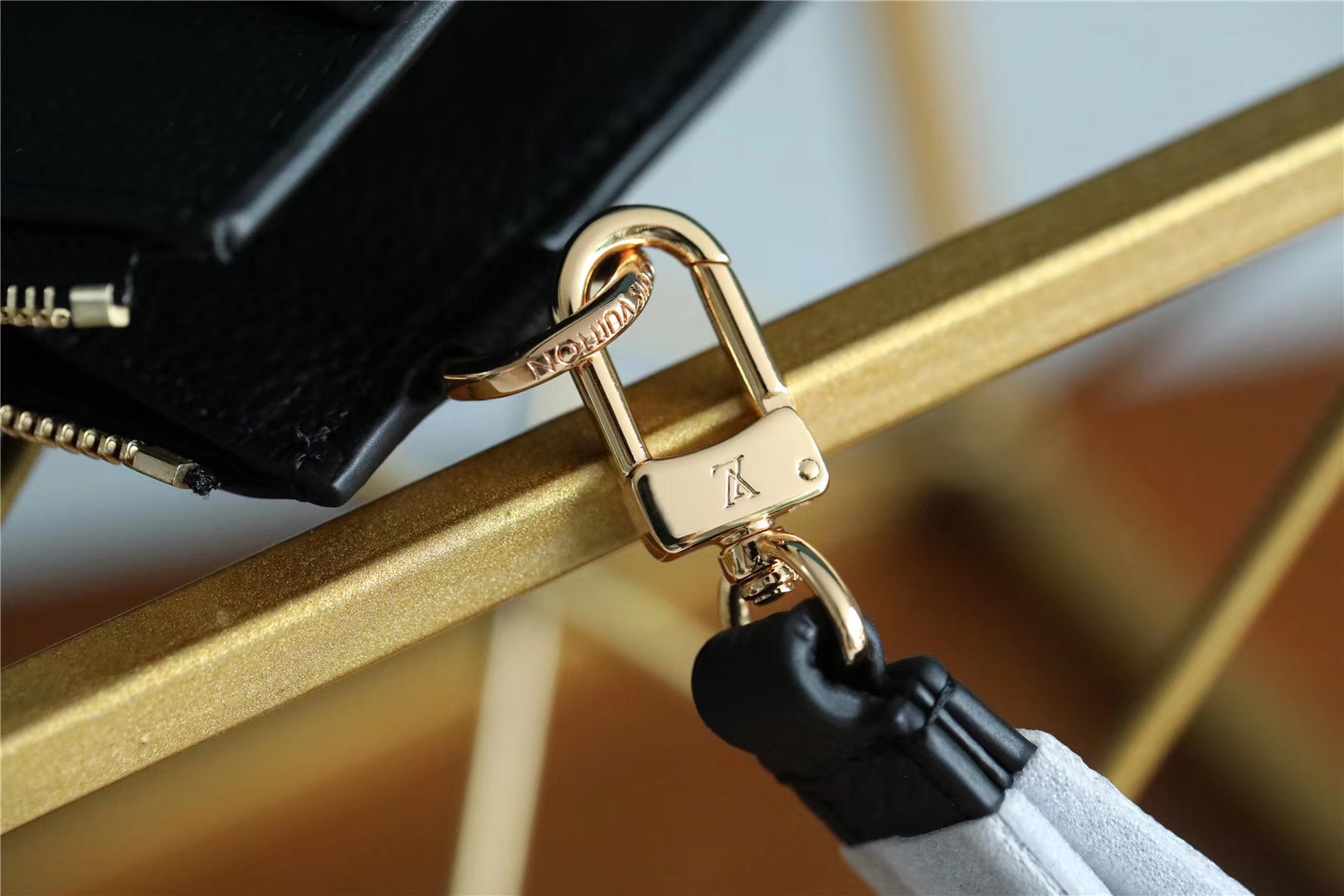 L0vis Vvtt0n Pochette Melanie MM Monogram Empreinte Black For Women, Women’s Wallets 9.2in/23cm LV