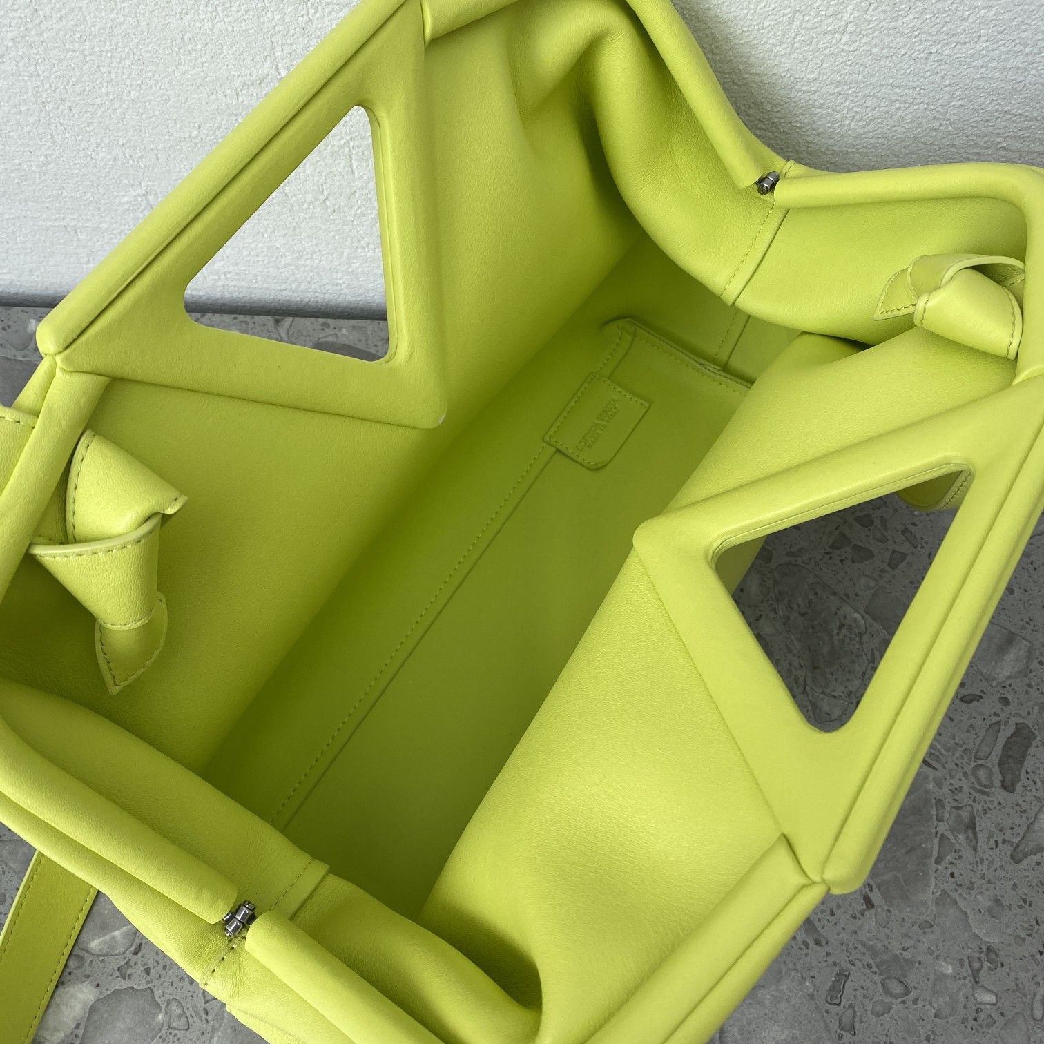 B0tt*ga Ven*ta Point Light Yellow, For Women, Women’s Bags 13.7in/35cm