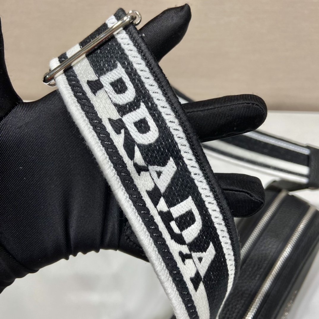 Pra*a Bag With Shoulder Strap Black For Women, Women’s Bags 8.6in/22cm 1BH082_2DKV_F0002_V_3OM