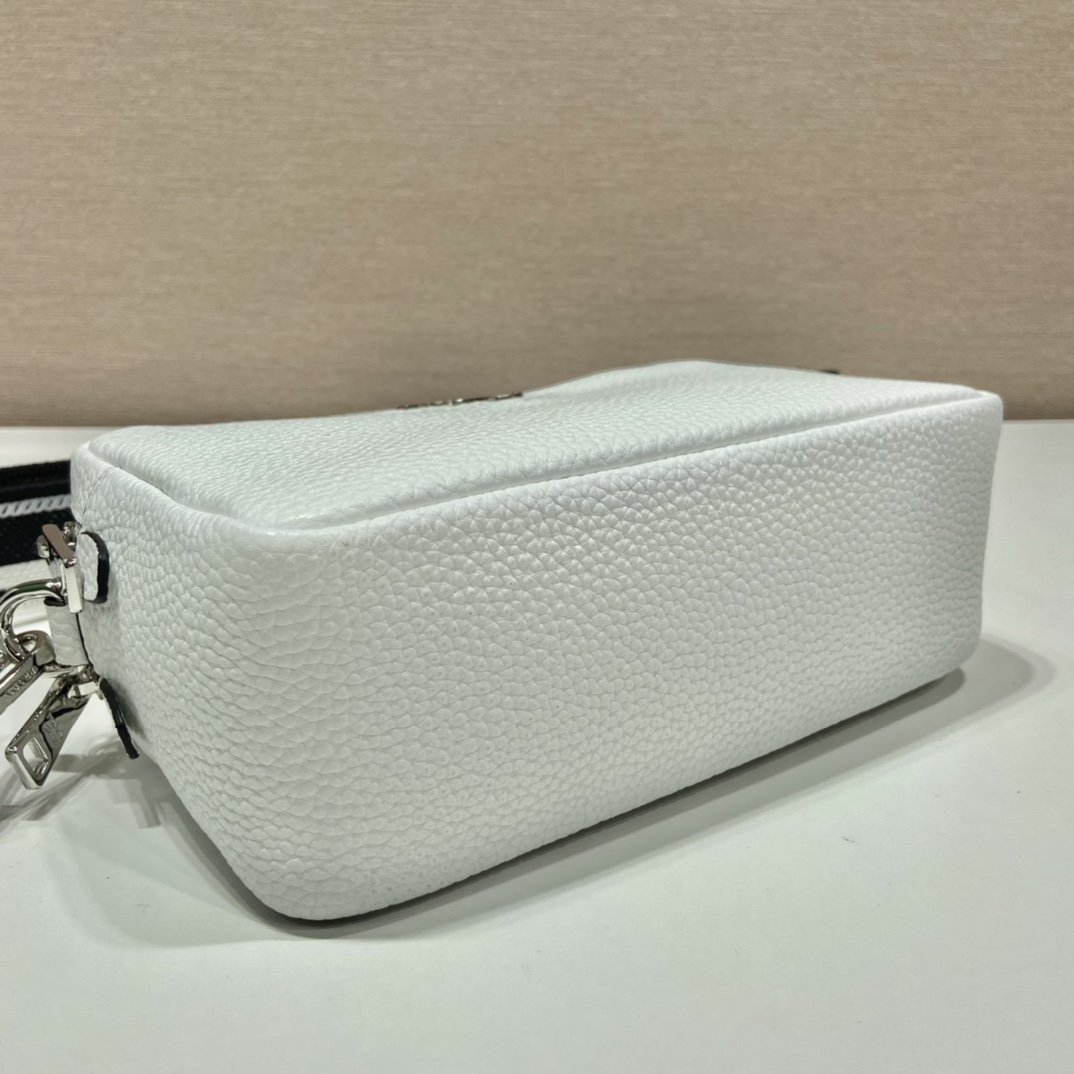 Pra*a Bag With Shoulder Strap White For Women, Women’s Bags 8.6in/22cm 1BH082_2DKV_F0009_V_3OM