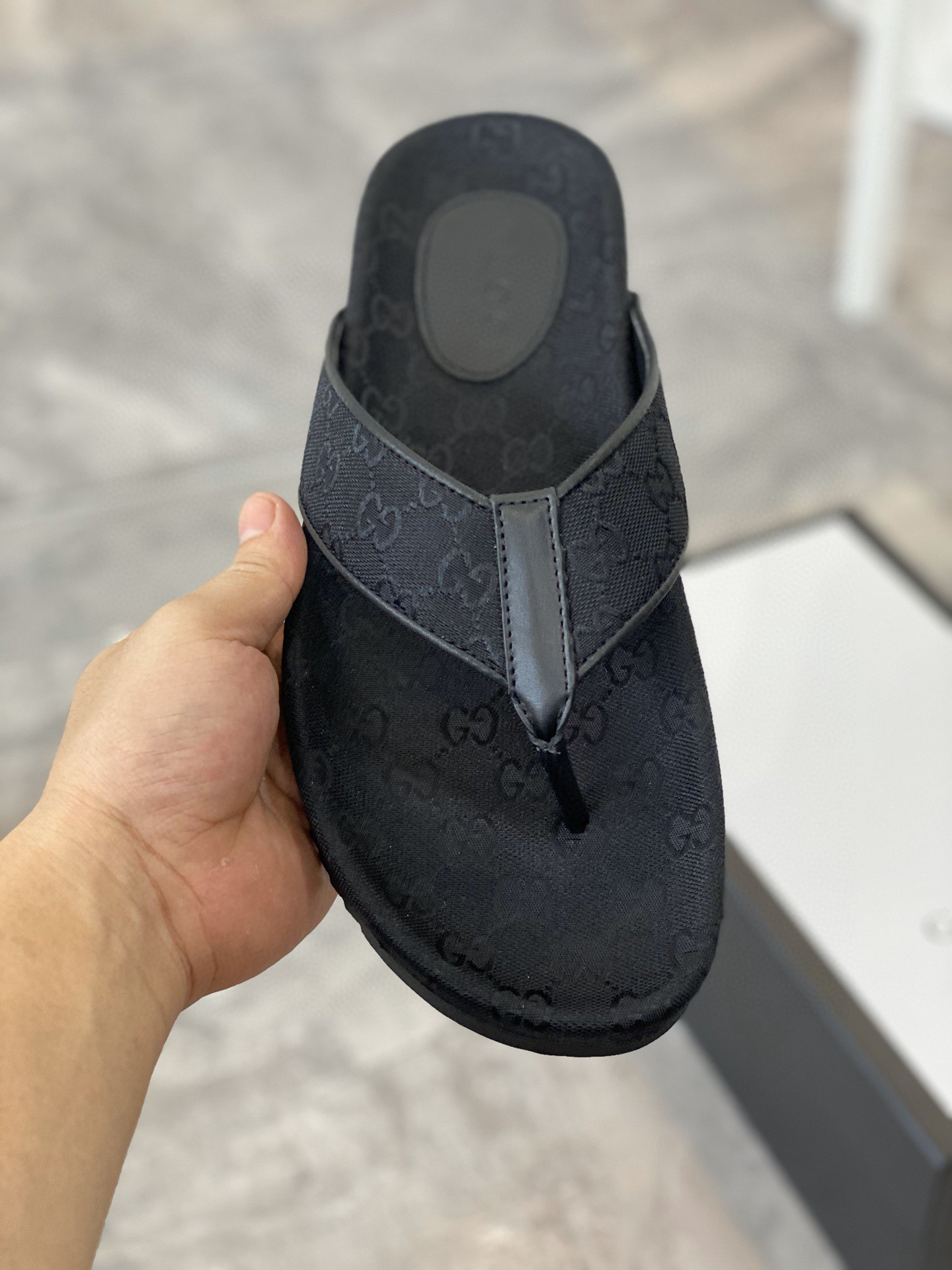 Gvc*1 Men’s GG T-Strap Slide Sandals Black For Men 429362