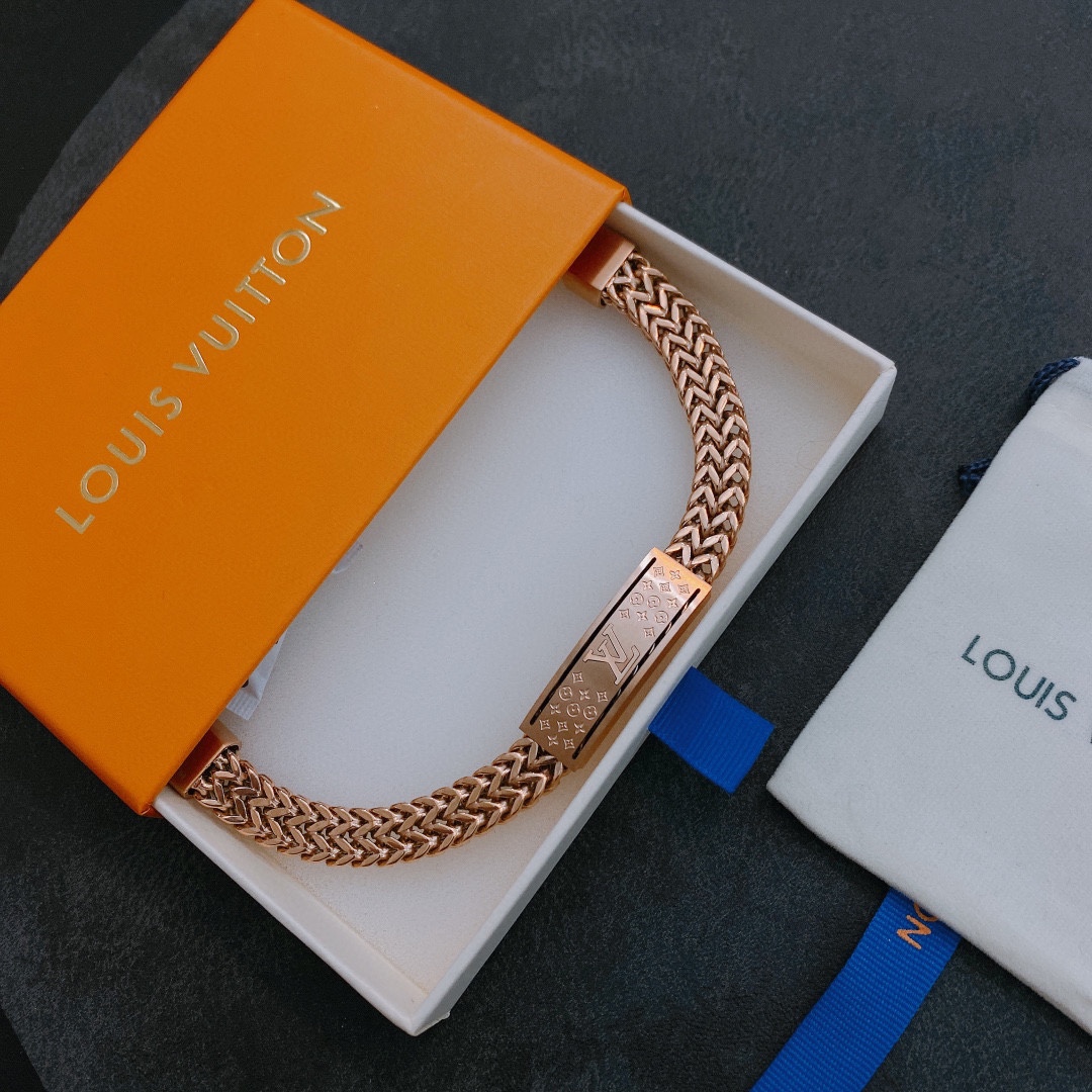 L0vis Vvtt0n Bracelet