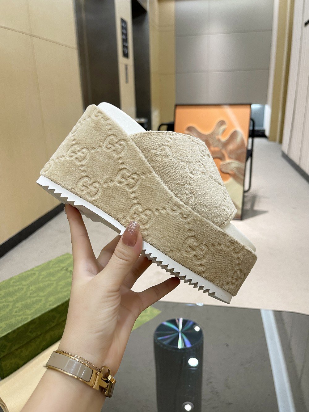 Gvc*1 Women’s GG Platform Sandal Beige For Women GG