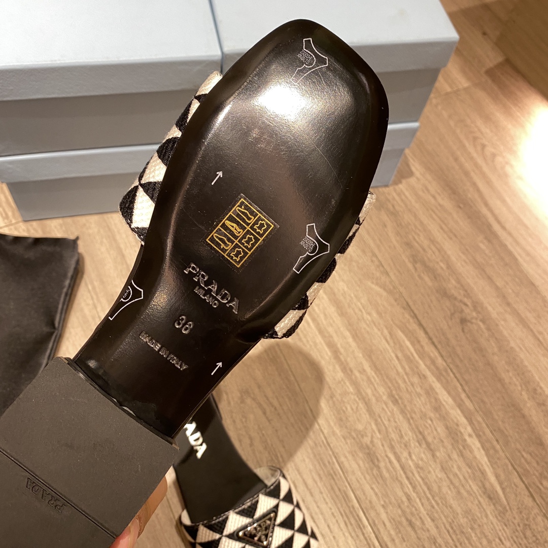 Pra*a Embroidered Fabric Slides Black/White For Women 0.4in/10mm PRD