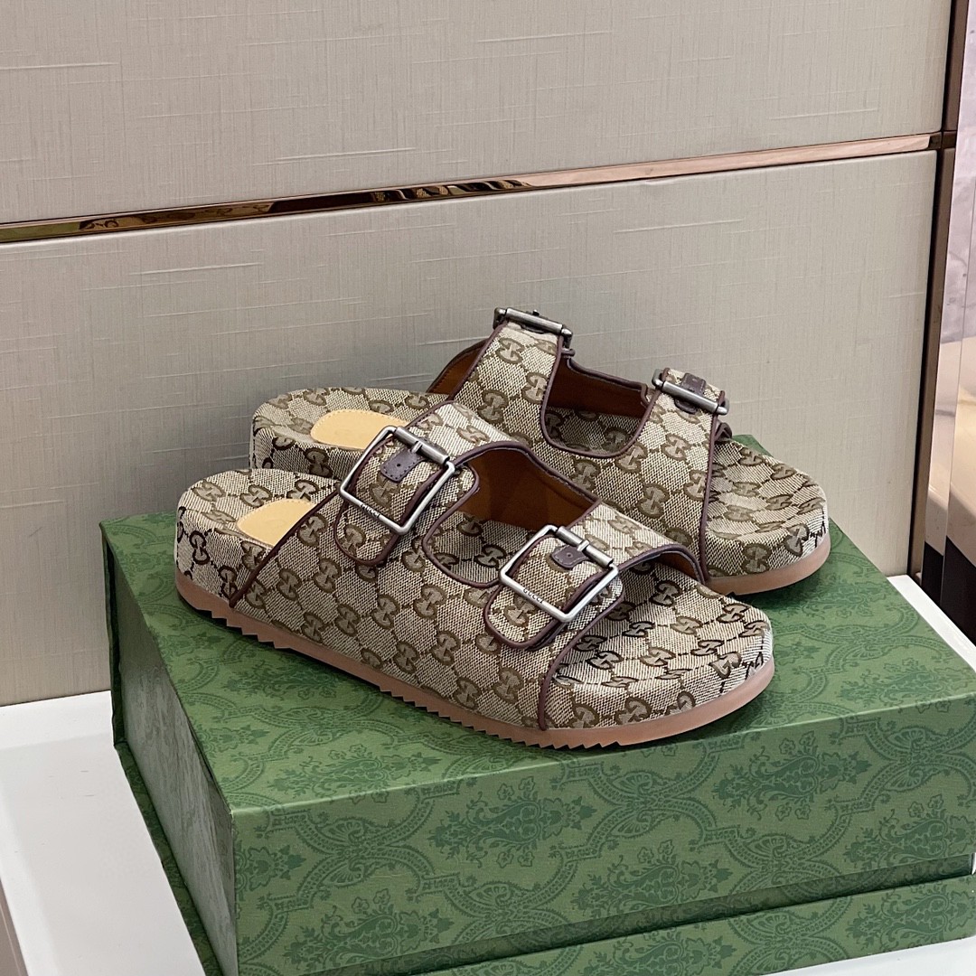 Gvc*1 Men’s Slide Sandal With Straps Beige And Ebony For Men 658020 2HK60 9791