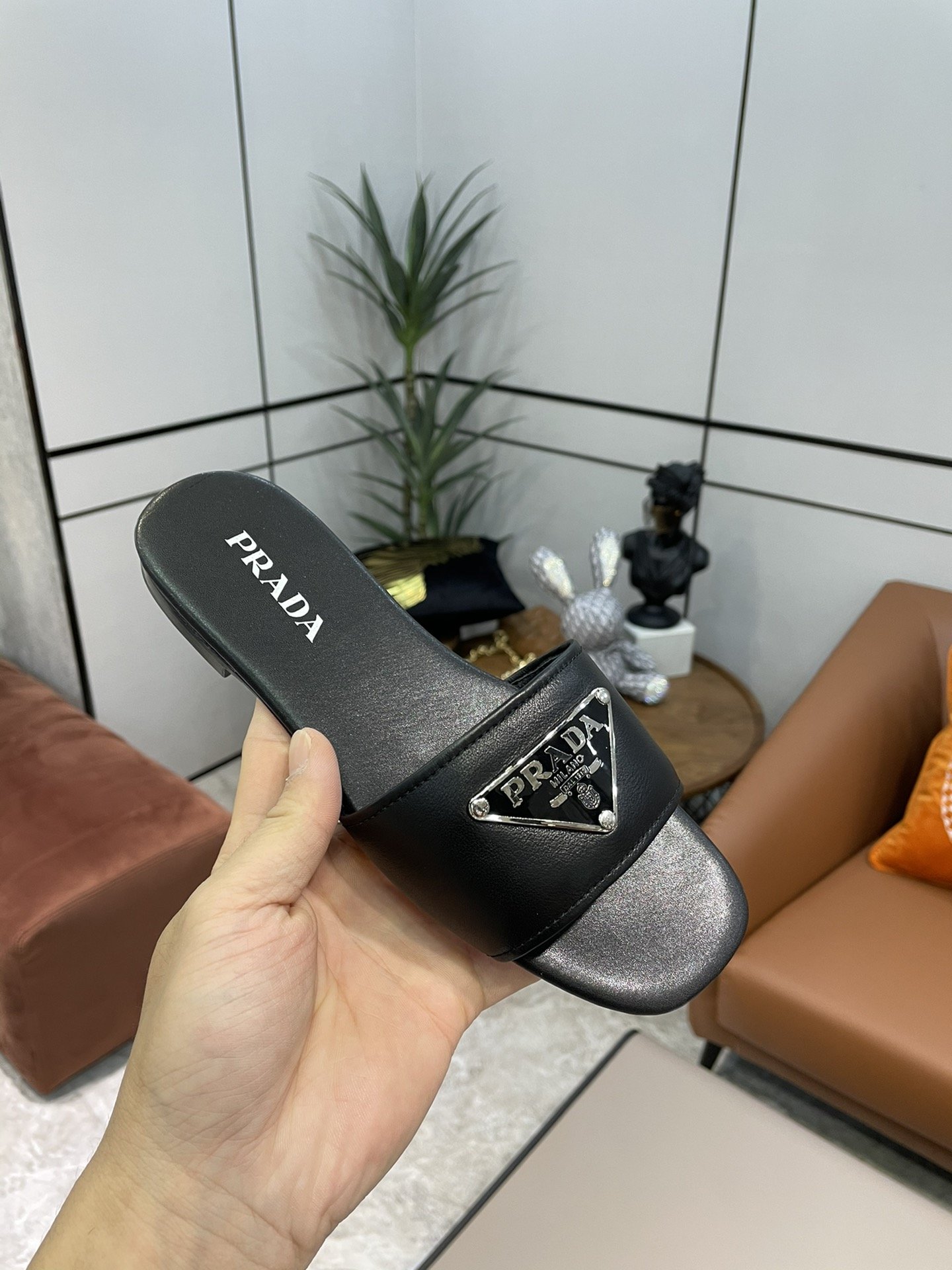 Pra*a Saffiano Slides Black For Women 0.4in/10mm PRD 1XX627_053_F0002_F_010