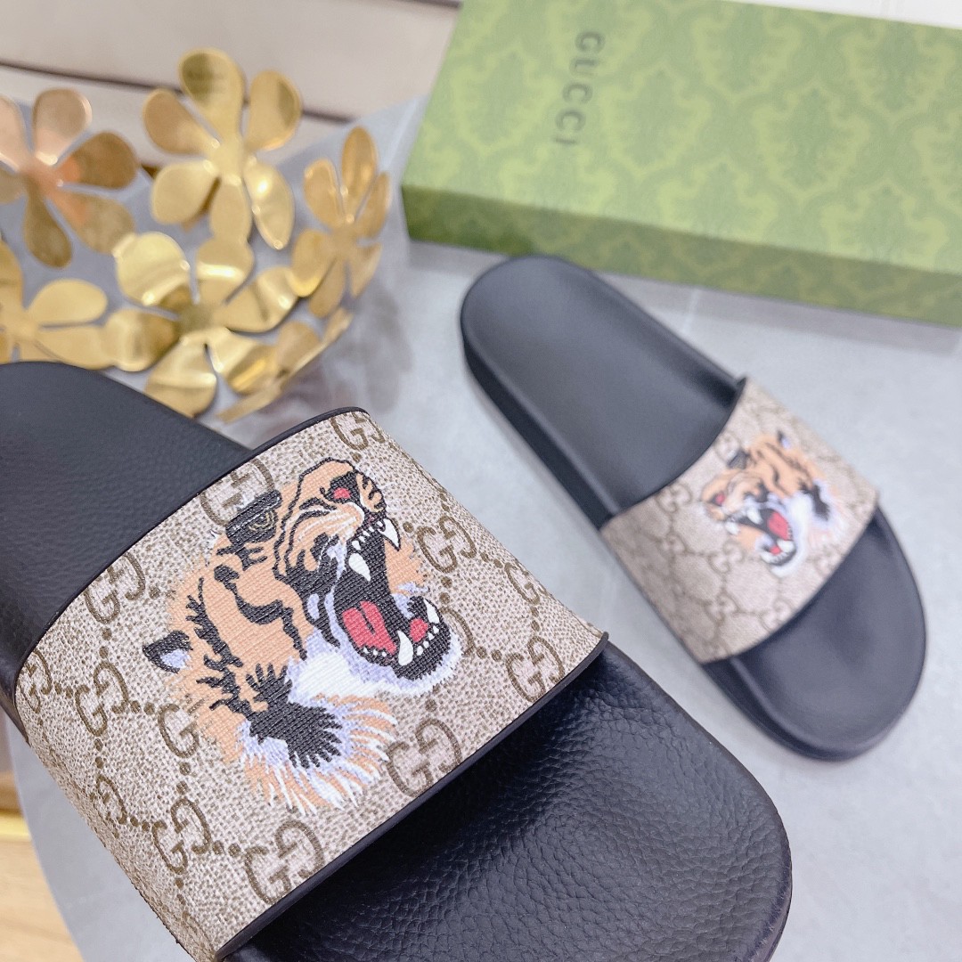 Gvc*1 Men’s Gvc*1 Svp*me Slides With Tiger Black And Gray For Men 408508