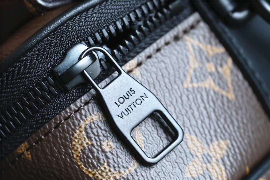 L0vis Vvtt0n S-Lock Messenger Monogram Macassar For Men, Men’s Bags, Shoulder And Crossbody Bags 8.7in/22cm LV M45806