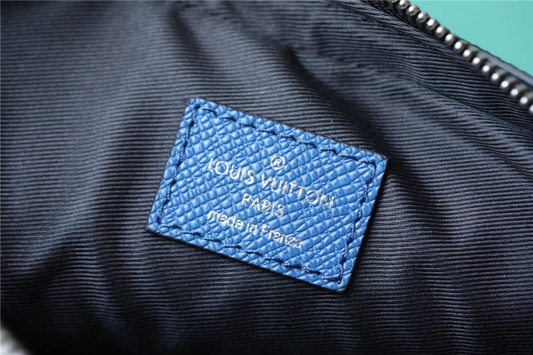 L0vis Vvtt0n Trio Messenger Monogram Canvas And Taiga Cobalt Blue For Men, Men’s Bags, Shoulder And Crossbody Bags 9.5in/25cm LV M30848