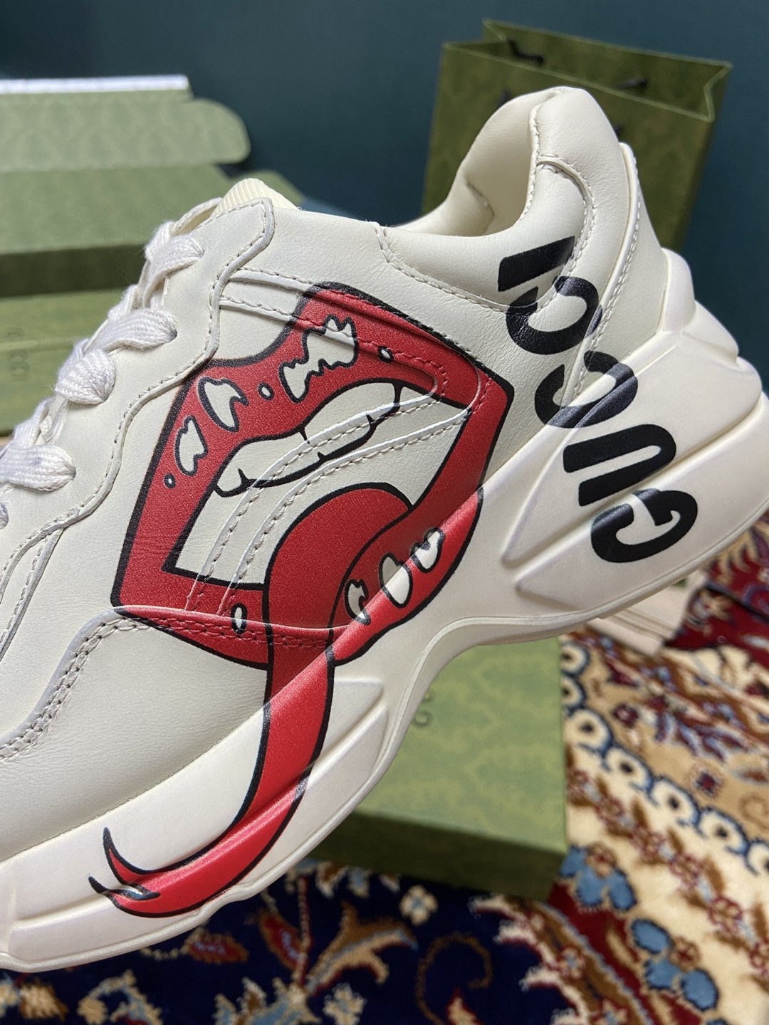 Gvc*1 Men’s Rhyton Sneakers With Mouth Print White Ivory For Men ‎552089 A9L00 9522