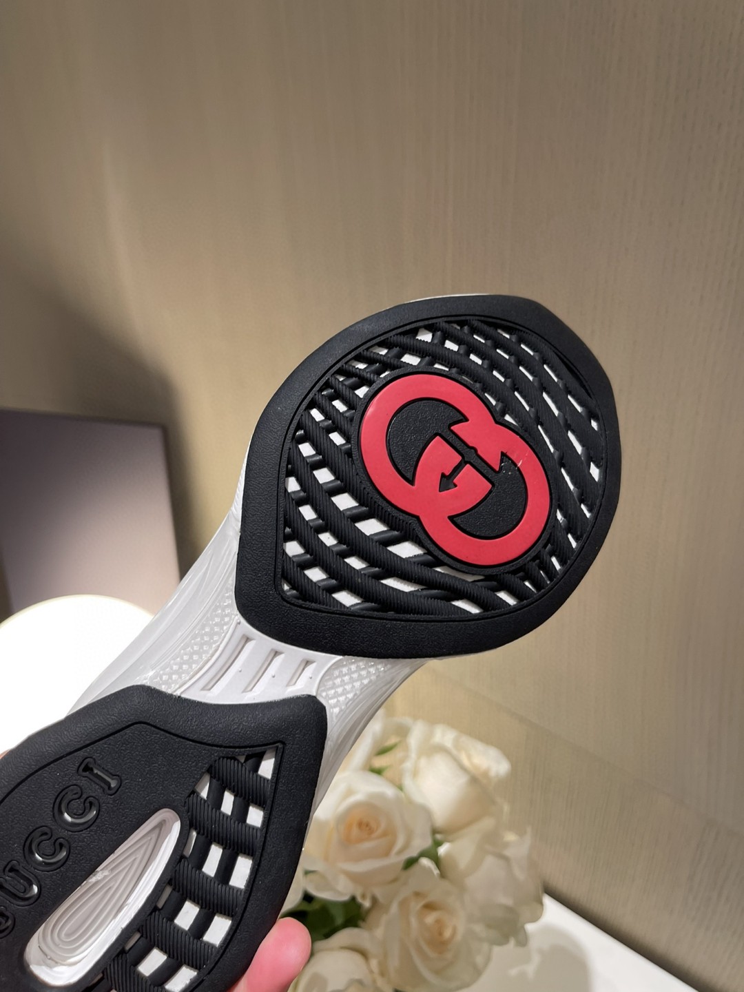 Gvc*1 Run Women’s Sneaker White For Women 680893 USM10 8475