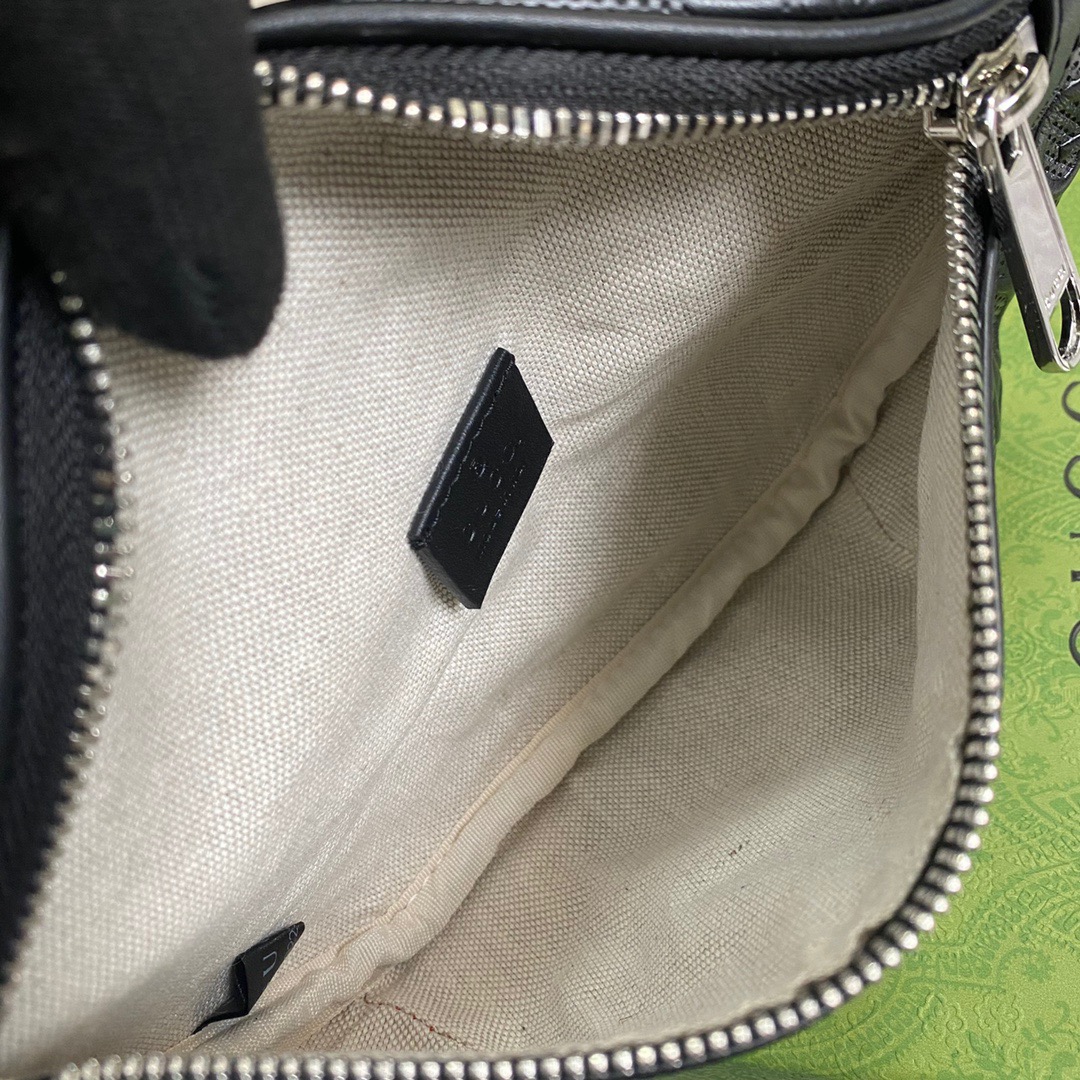 Gvc*1 GG Embossed Belt Bag Black GG Embossed For Men 9.1in/23cm GG 658582 1W3CN 1000