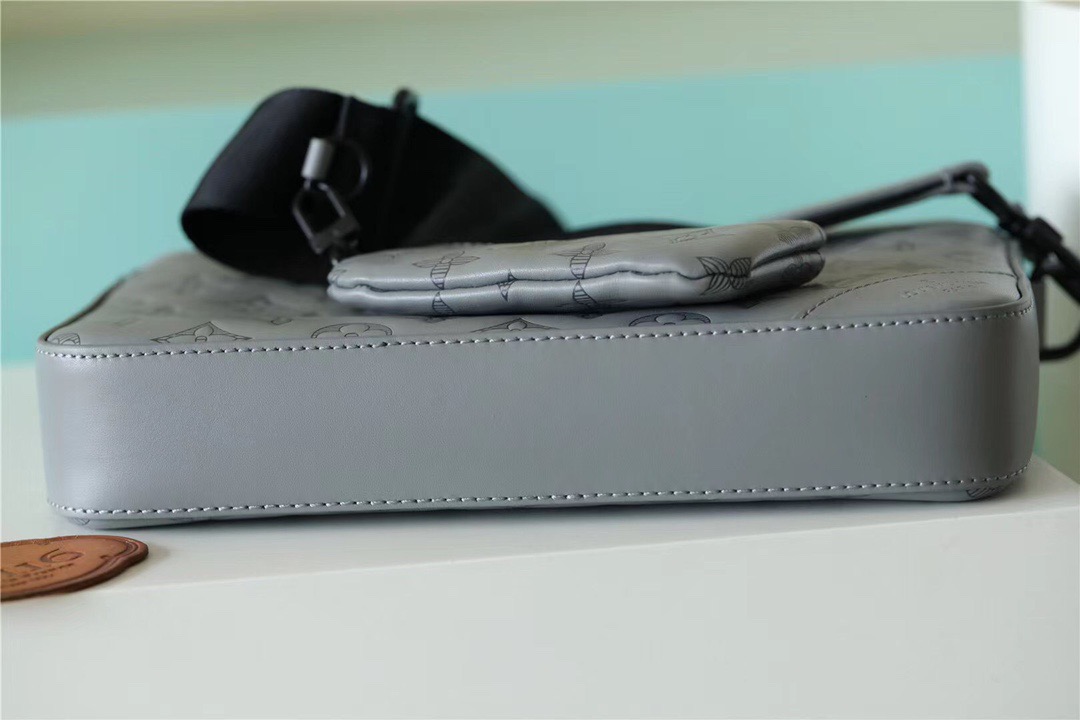 L0vis Vvtt0n Duo Messenger Monogram Shadow Anthracite Gray For Men, Men’s Bags, Shoulder And Crossbody Bags 10.2in/26cm LV M46104