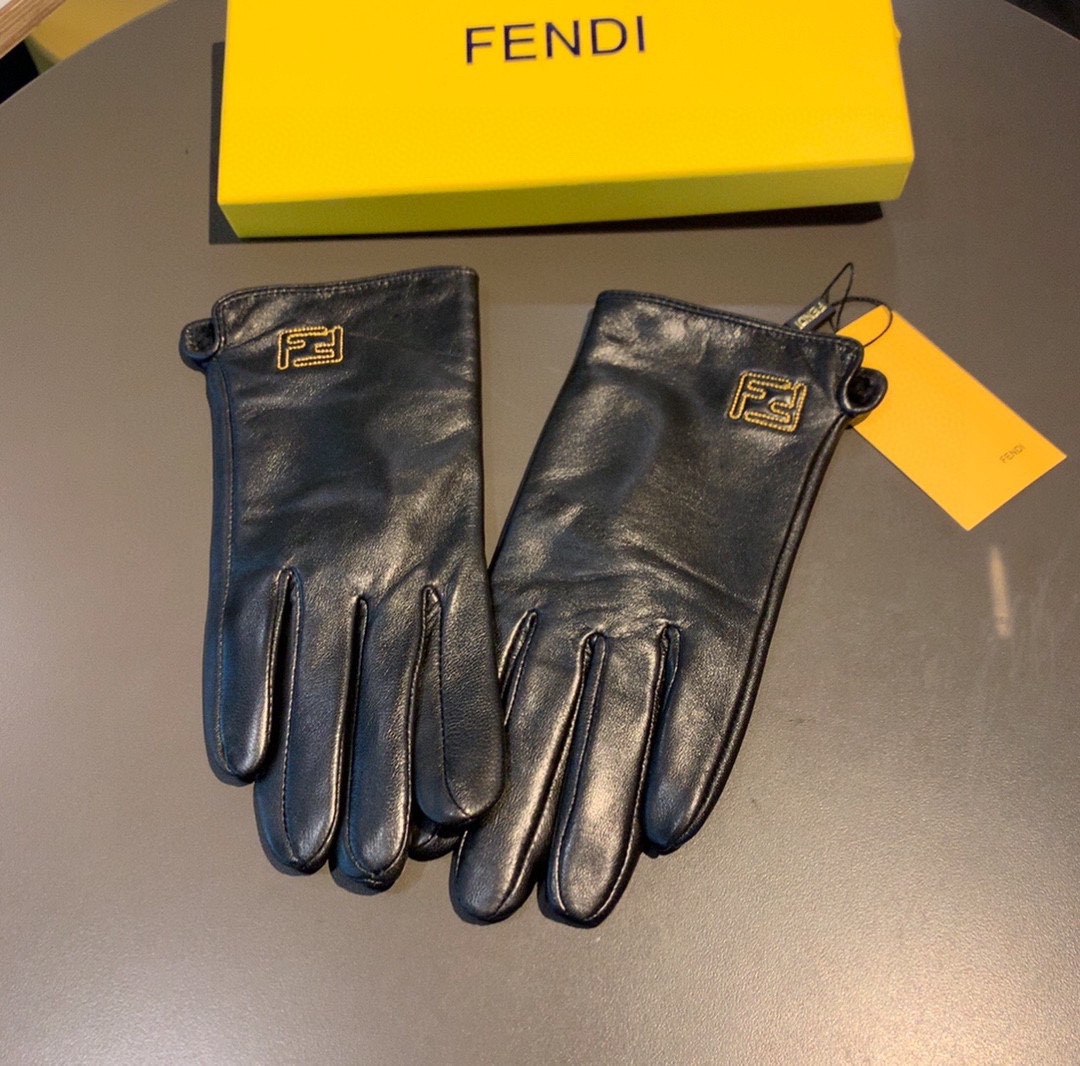 F**di Gloves In Black